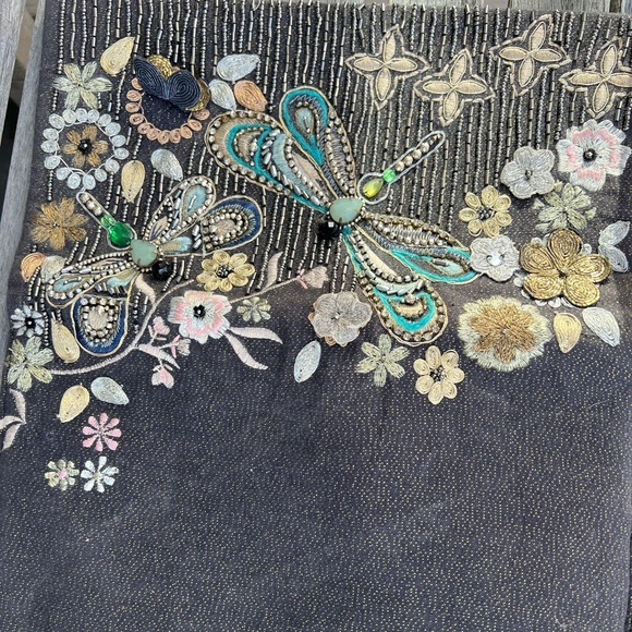 Embroidered clutch - Picture 2 of 3
